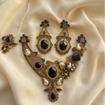 Midnight Sapphire Necklace Set