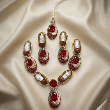 Crimson Bliss Necklace Set