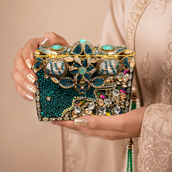 Ocean Clutch